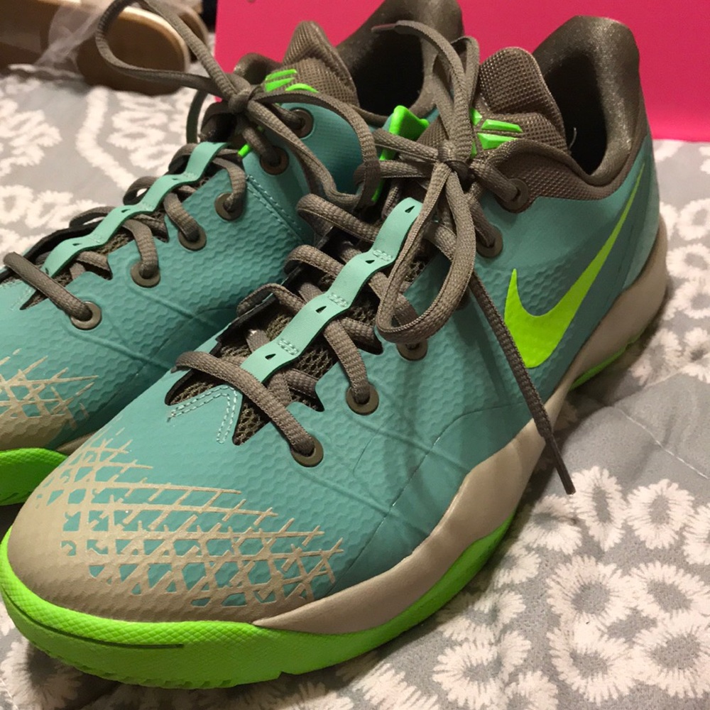 Men’s Nike Zoom Tennis Shoes